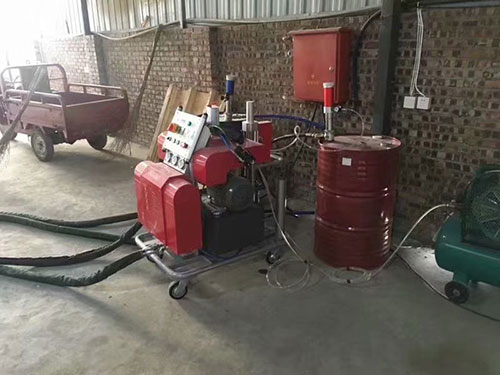 鎮(zhèn)江周邊電廠煙囪聚脲防腐噴涂施工(圖2) 防腐聚脲噴涂設(shè)備施工案例