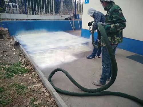 江蘇省聚脲噴涂機水池防腐防水改造(圖2) 液壓聚脲噴涂機水池防水施工案例